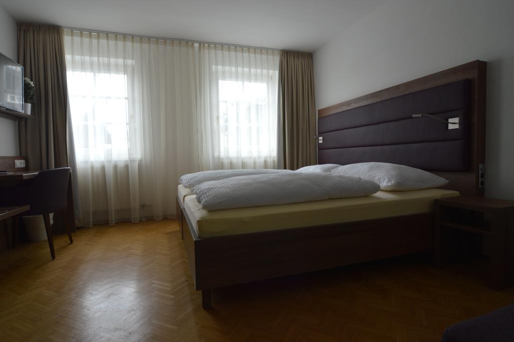 Pension Elisabeth - Rooms & Apartments Зальцбург Екстер'єр фото